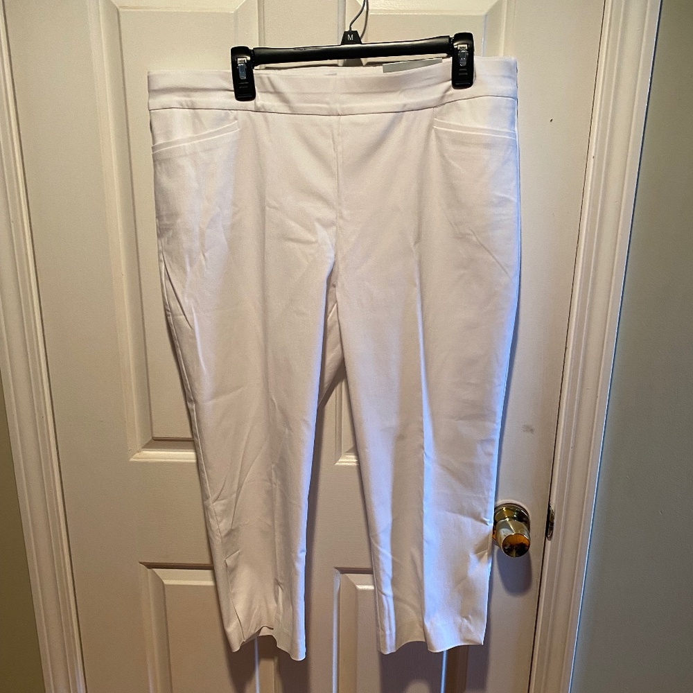 Chicos white capris